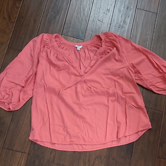 Crown & Ivy Coral Textured V-neck Blouse with 3/4 sleeves size 1X - Picture 1 of 7